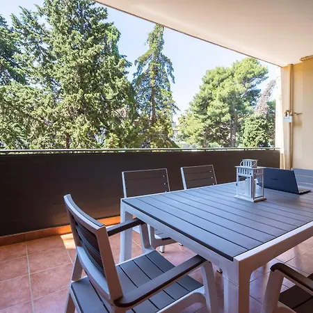 Apartment Boscoincitta With Garage And Whirlpool Tub Bari